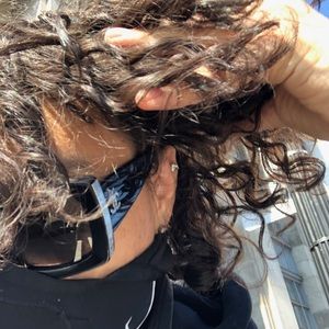 Meet your Posher, Max